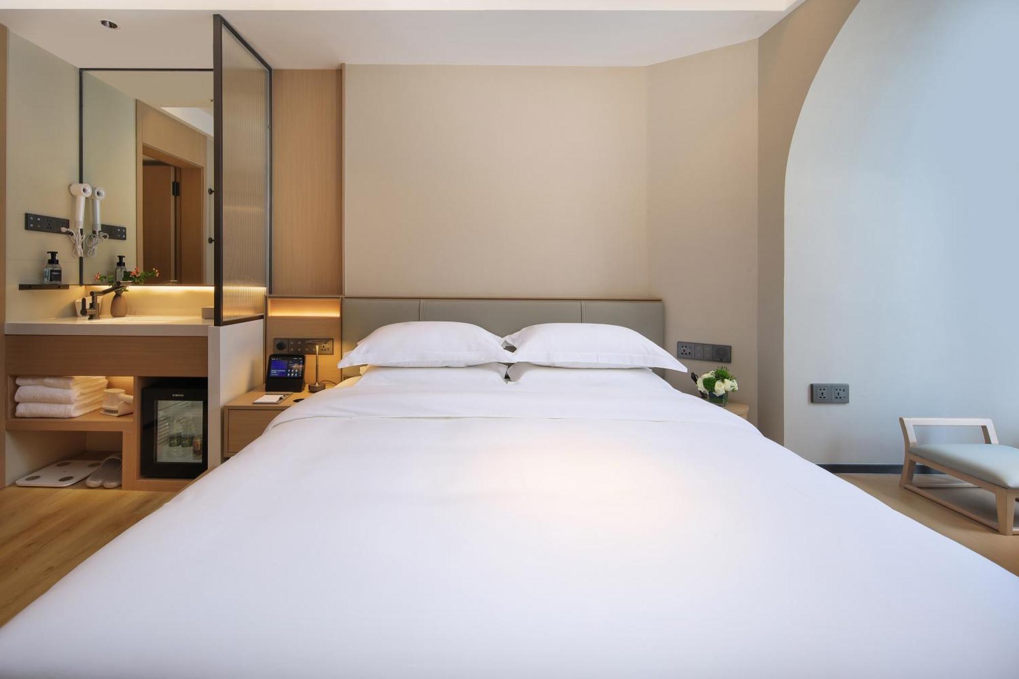 Lijiang Moon Hotel - Guilin East And West Lane Two Rivers And Four Lakes Scenic Area Exterior photo