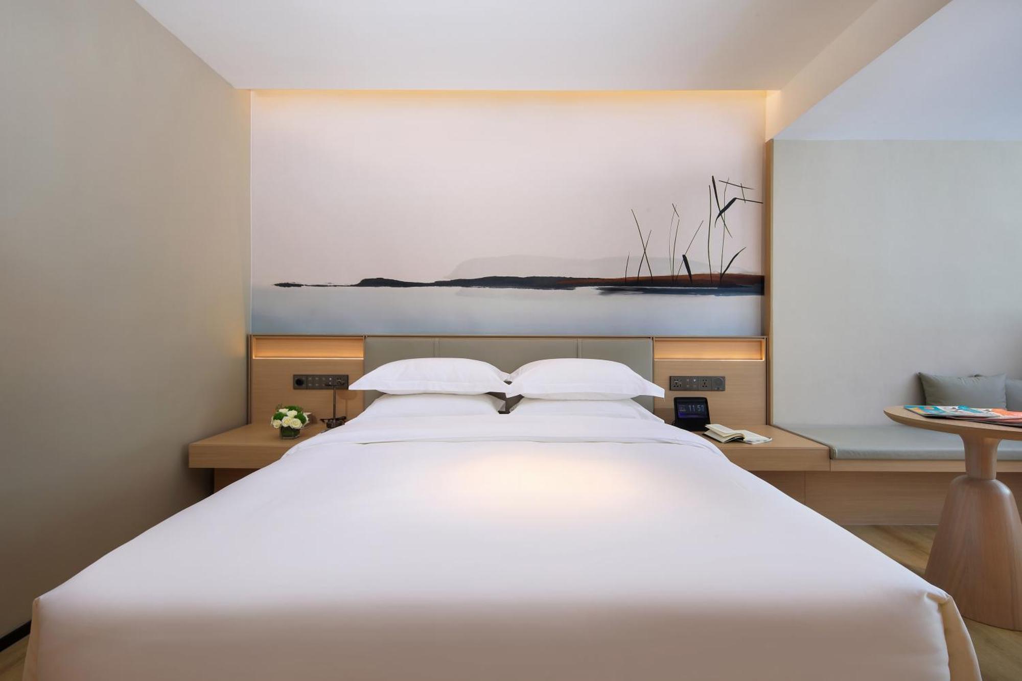 Lijiang Moon Hotel - Guilin East And West Lane Two Rivers And Four Lakes Scenic Area Exterior photo